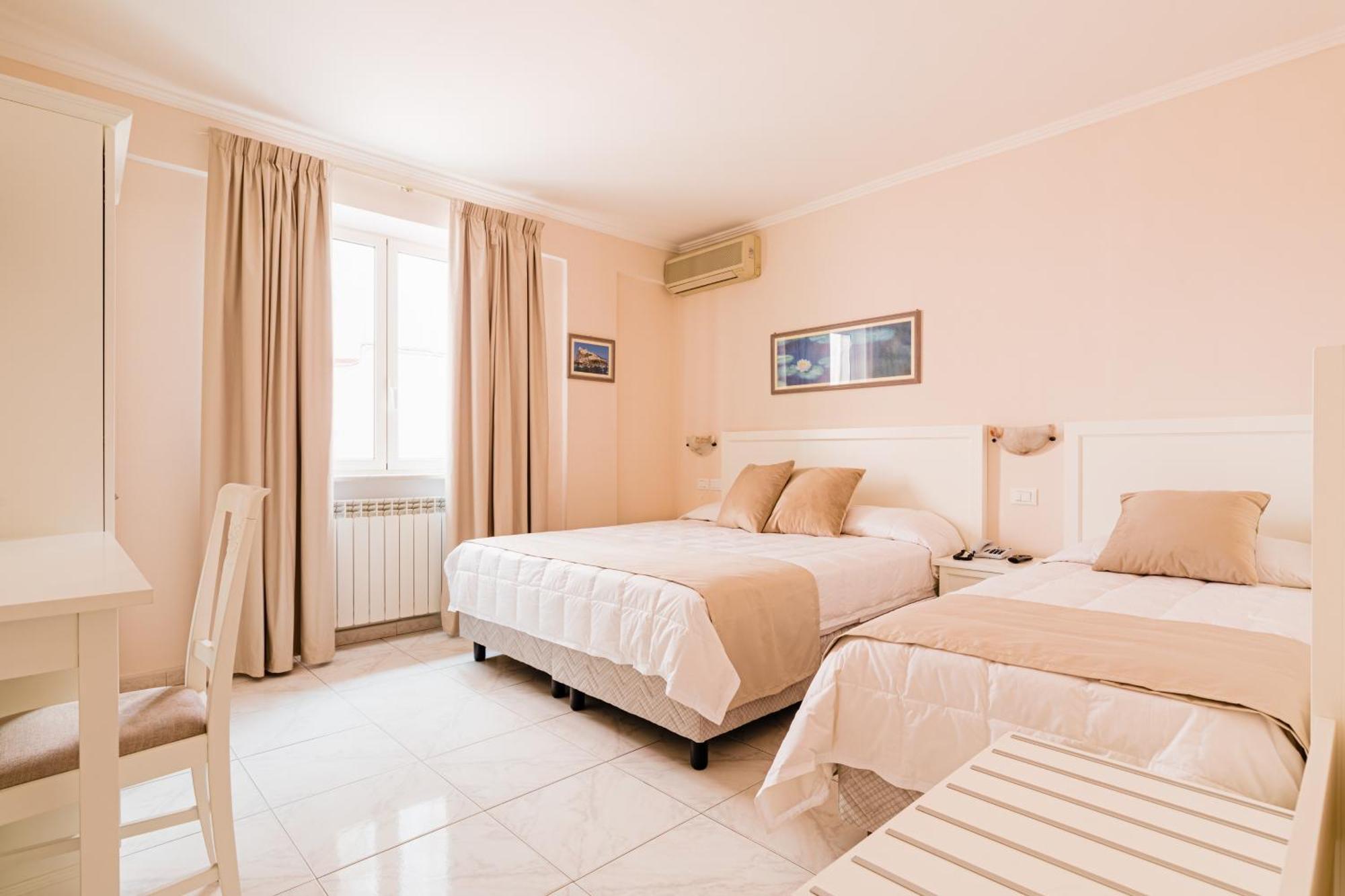 Quadruple Room,1526584645:JPEG